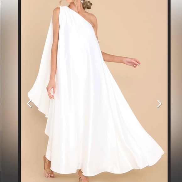 Red Dress Boutique Dresses & Skirts - Brand New - Red Dress Boutique - White One Shoulder Maxi